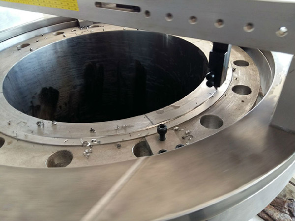 法蘭面端加工機(jī)現(xiàn)場(chǎng)