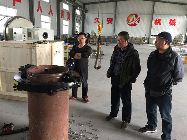 中石油管道局伊拉克項目管道切割機(jī)