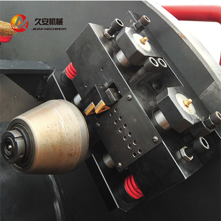 全液壓內(nèi)脹式管道端面坡口機(jī) 全液壓內(nèi)脹式管道端面坡口機(jī)